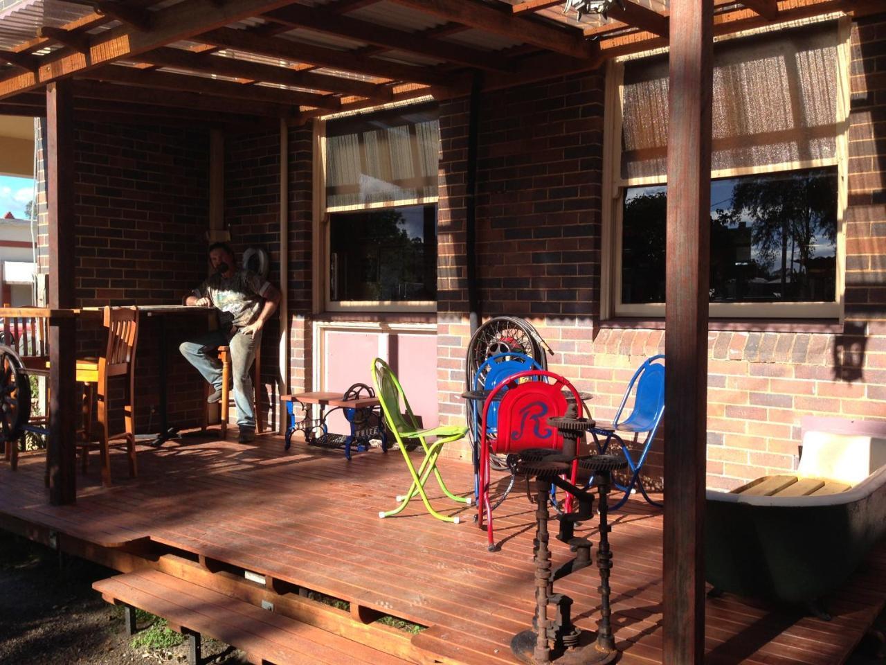 Walcha Royal Cafe & Accommodation Exterior photo